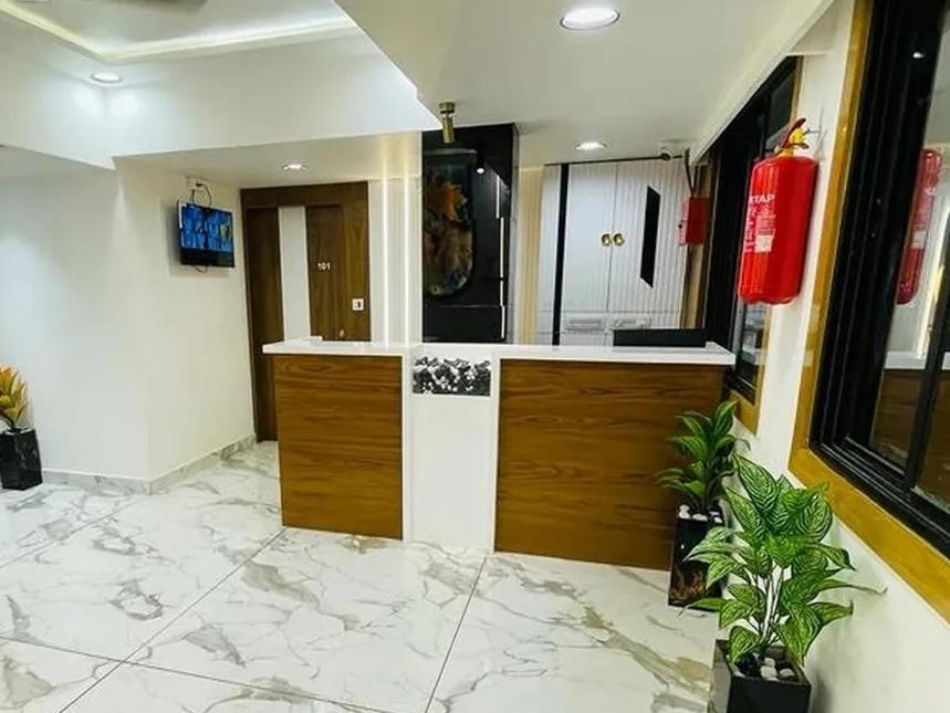 Hotel New German Αχμπανταμπάντ Εξωτερικό φωτογραφία