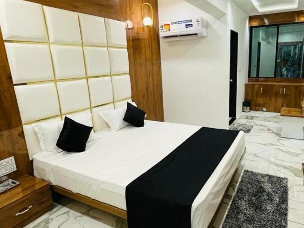 Hotel New German Αχμπανταμπάντ Δωμάτιο φωτογραφία