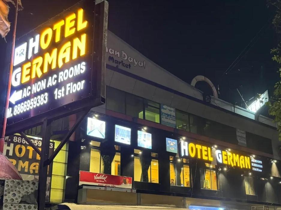 Hotel New German Αχμπανταμπάντ Εξωτερικό φωτογραφία