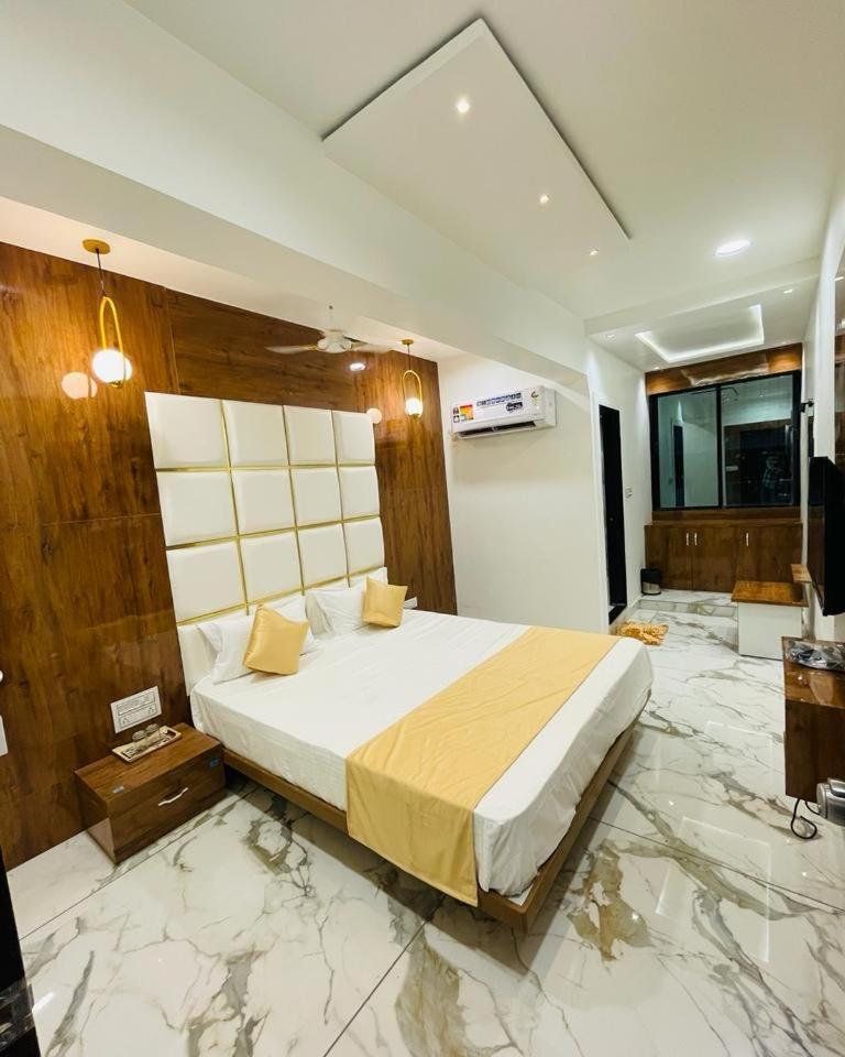 Hotel New German Αχμπανταμπάντ Εξωτερικό φωτογραφία