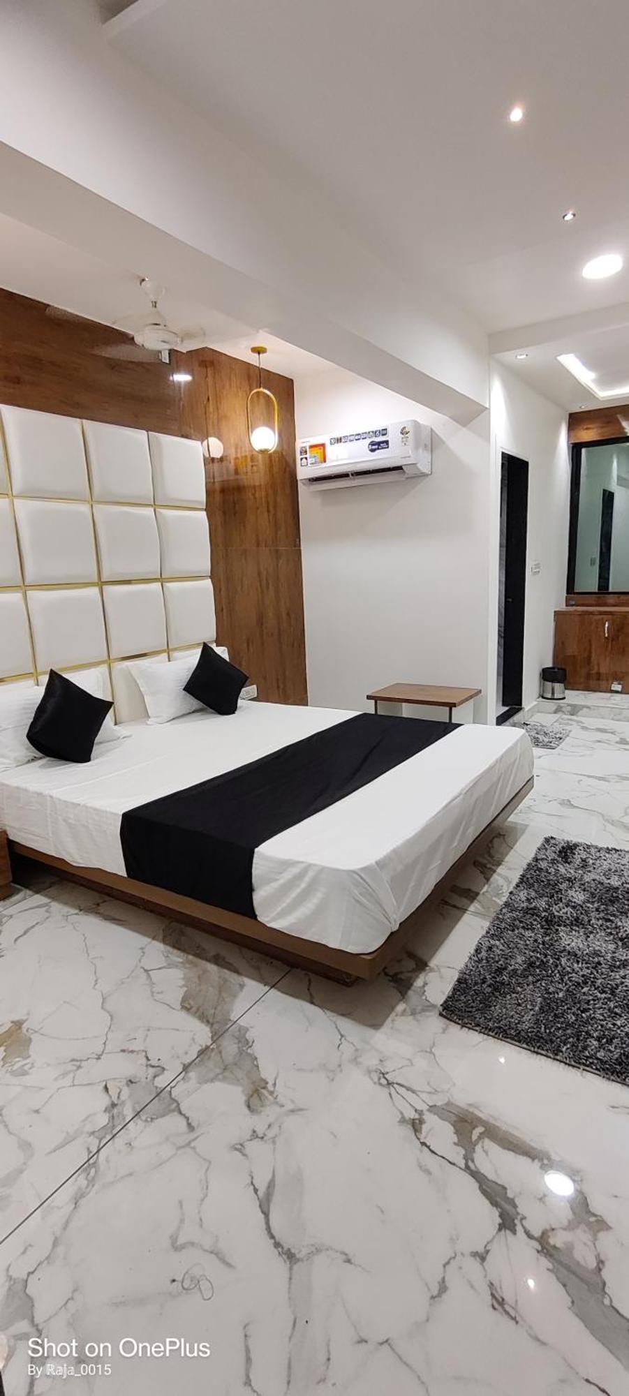 Hotel New German Αχμπανταμπάντ Εξωτερικό φωτογραφία